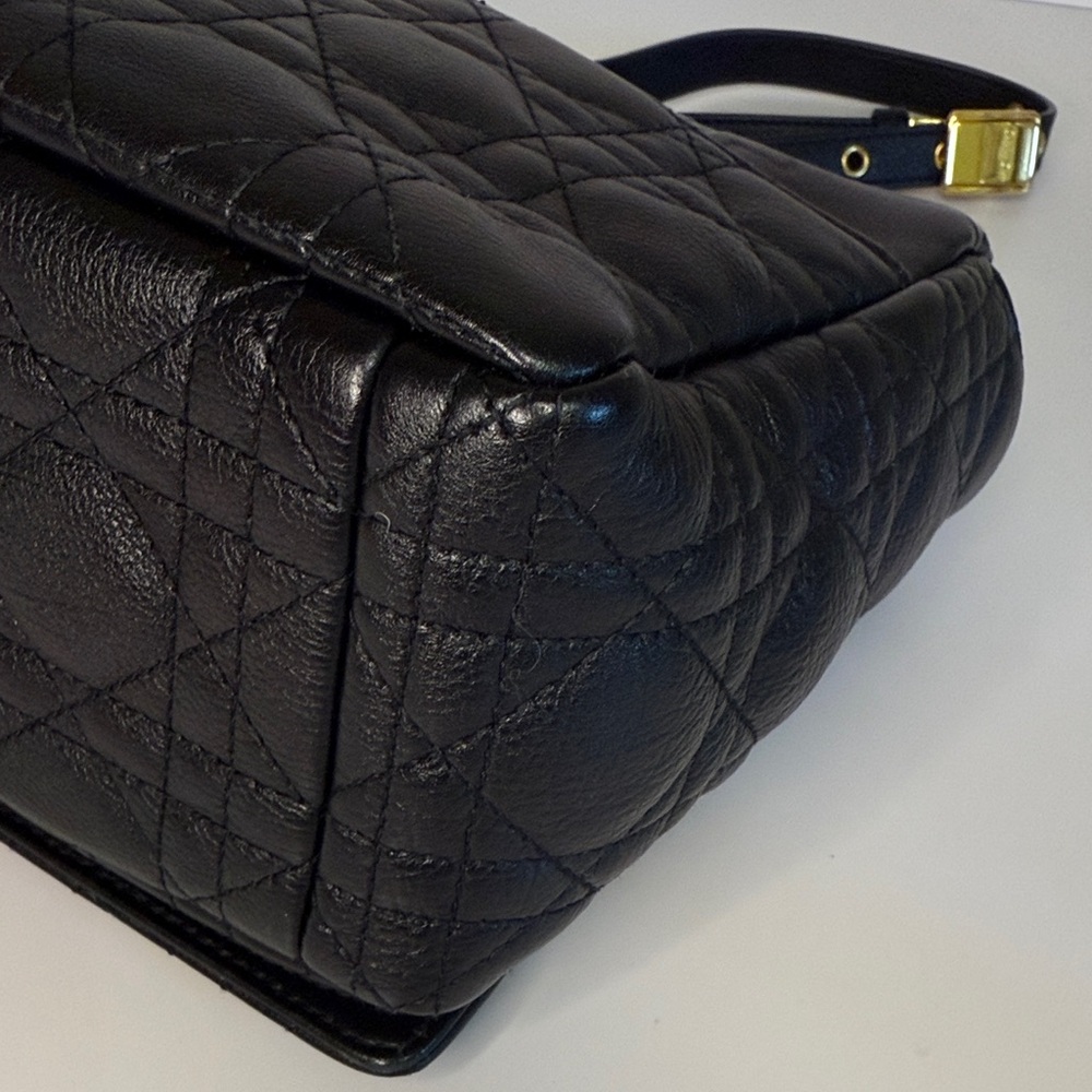 Dior Large Caro Black Cannage Shoulder Bag with Gold Chain - Picture 11 of 16